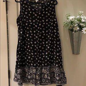 Black sleeveless sundress